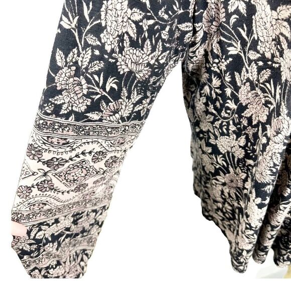 Lucky Brand Knit Tunic Top Keyhole Button Neck Ruffle Trim Black Floral Size 3X - Picture 10 of 11